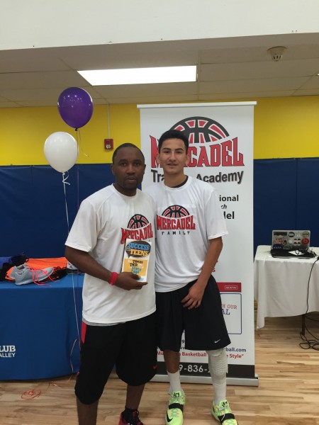 Giving Away | Photo Gallery | Mercadel Basketball