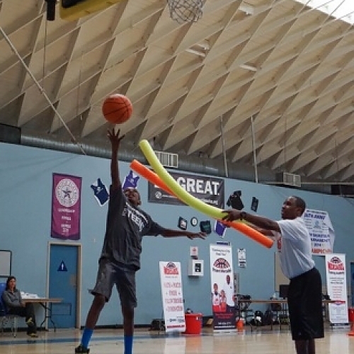 Discover how Mercadel Basketball gives back to the local community.